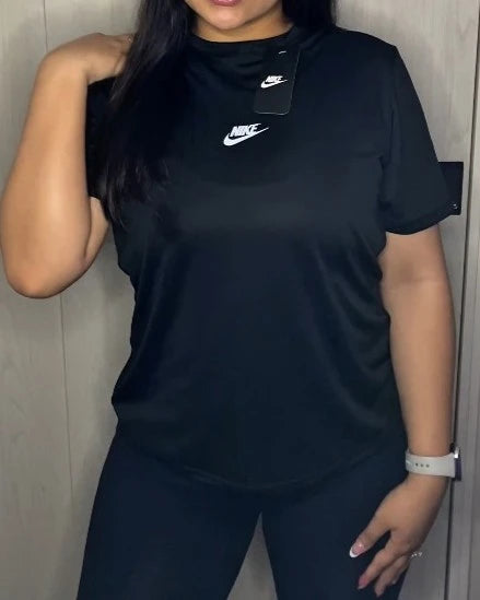 Camiseta deportiva Mujer (Adidas o Nike)